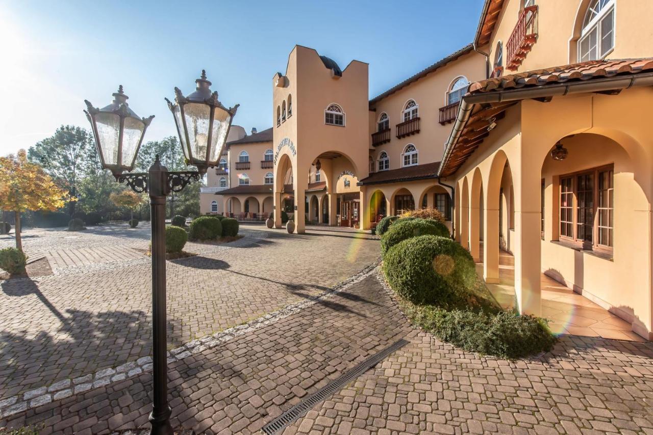 Hotel Spanischer Hof Groeditz Bagian luar foto