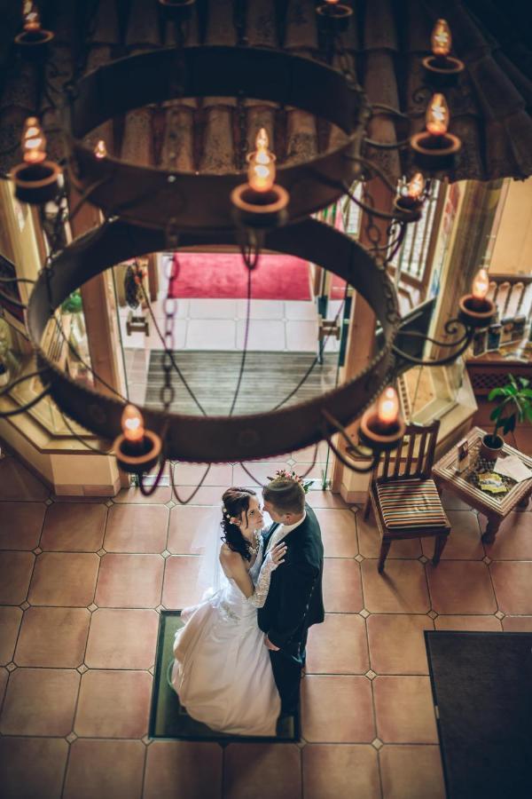 Hotel Spanischer Hof Groeditz Bagian luar foto