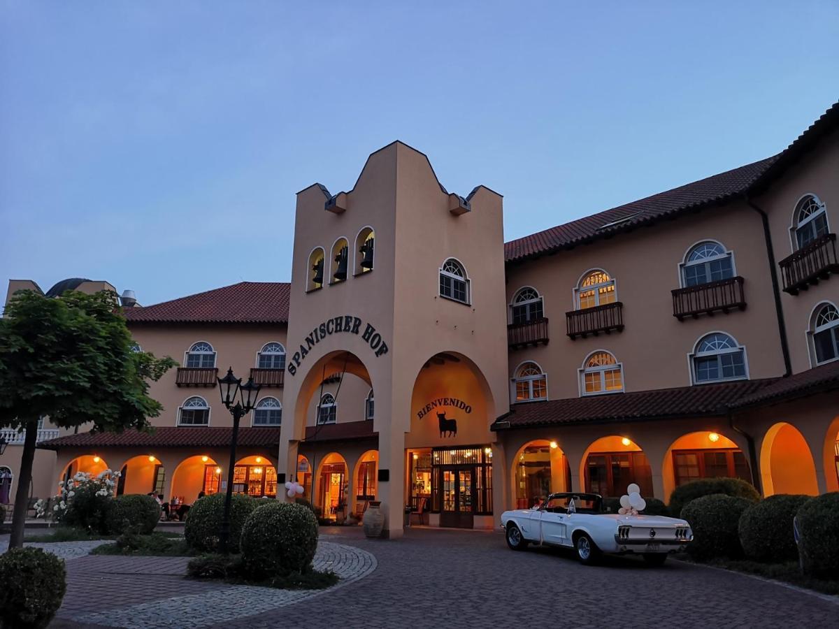 Hotel Spanischer Hof Groeditz Bagian luar foto