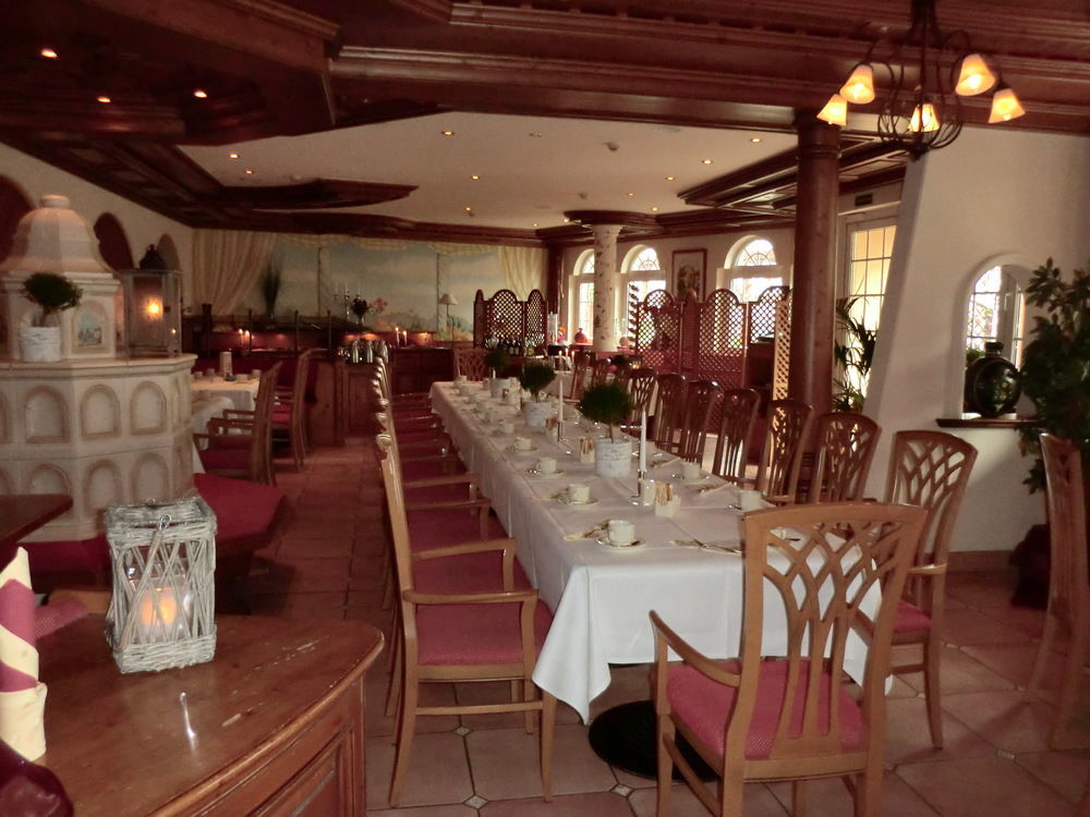 Hotel Spanischer Hof Groeditz Bagian luar foto