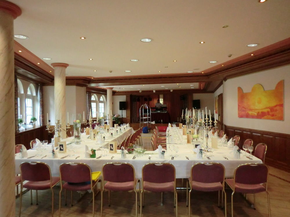 Hotel Spanischer Hof Groeditz Bagian luar foto