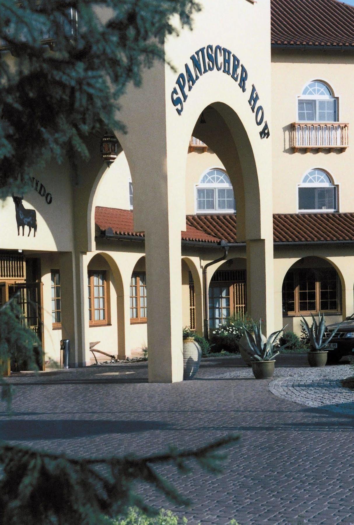Hotel Spanischer Hof Groeditz Bagian luar foto