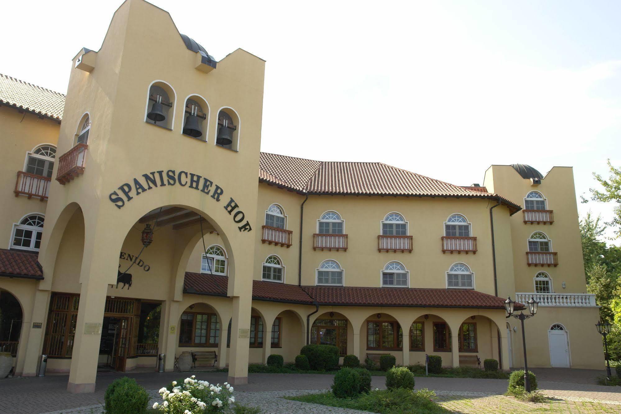 Hotel Spanischer Hof Groeditz Bagian luar foto